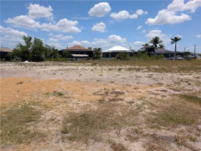 15 NW 39th Avenue, Cape Coral, 佛羅里達州 33993, 美國