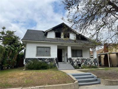 2717 S Hobart Boulevard, Los Angeles, California 90018, USA