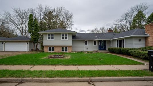 1413 E Clairemont Avenue, Eau Claire, Wisconsin 54701, USA