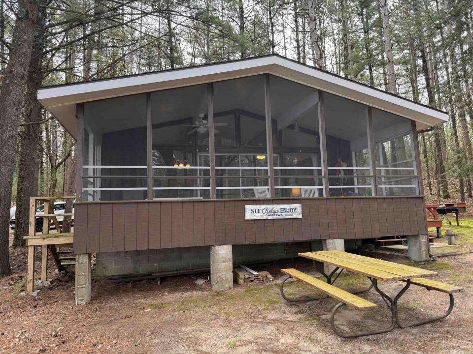 284 S Parker Lake Road, Oxford, Wisconsin 53952
