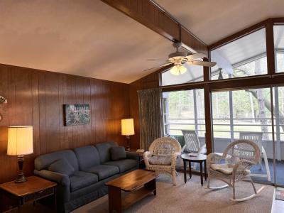 284 S Parker Lake Road, Oxford, Wisconsin 53952