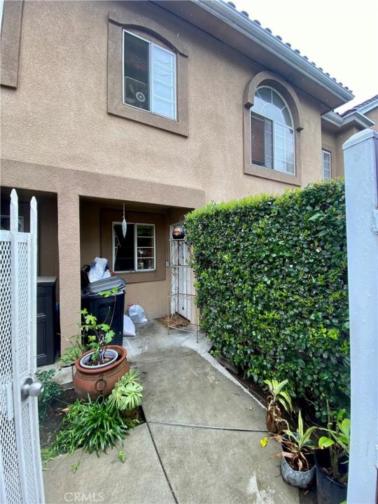 15044 Nordhoff Street , 8, North Hills, Californie 91343, États-Unis