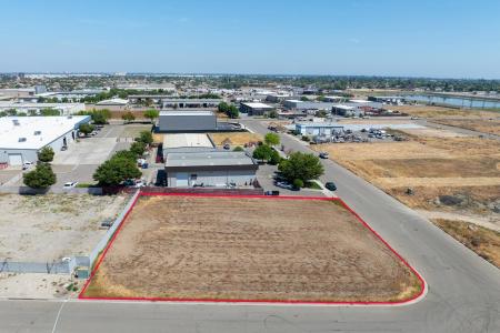 1111 Premier Drive, Ceres, Califórnia 95307, Estados Unidos