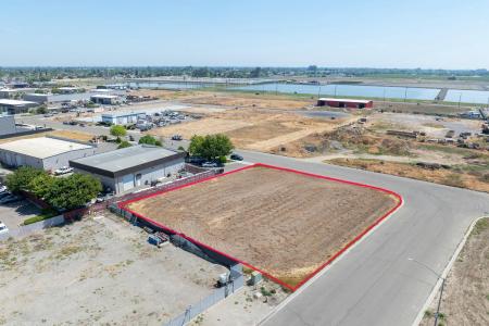 1111 Premier Drive, Ceres, Califórnia 95307, Estados Unidos