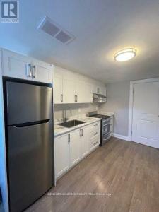 92 BECKETT AVENUE, Toronto (rustic), Ontario M6L 2B4, Canada