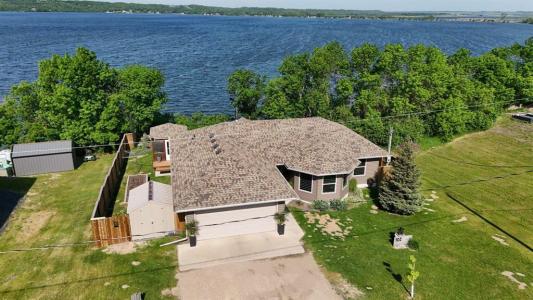 102 LAKEVIEW MEADOWS DRIVE, Pelican Lake, Manitoba R0K 1R0, Canada