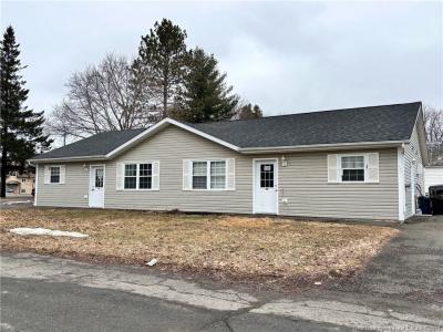 104 WATER SOUTH STREET, Woodstock, New Brunswick E7M 1B7, Canada