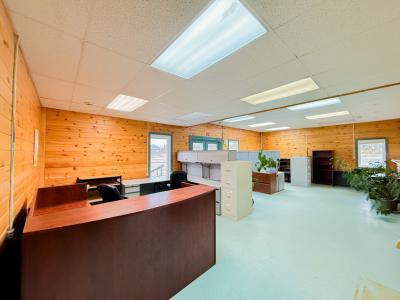 4002 Highway 17 East, Kenora, Ontario P9N 3X1, Canadá
