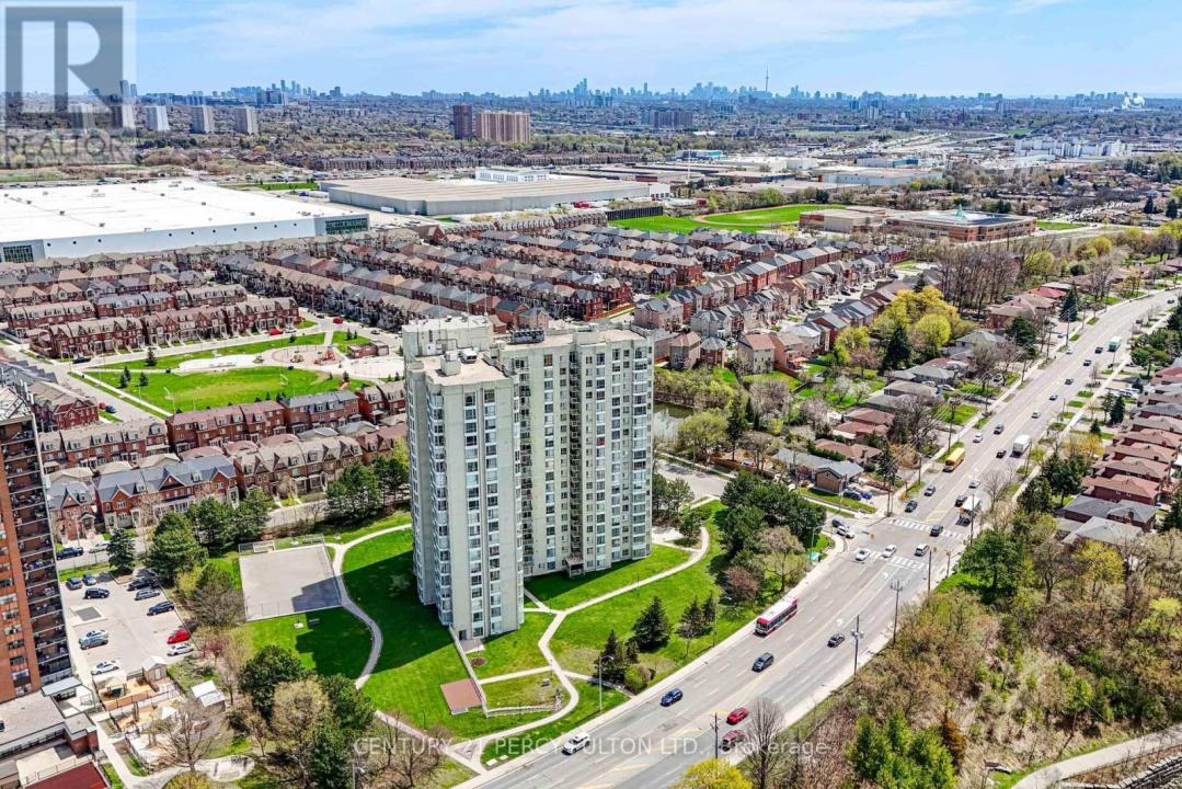 3077 WESTON ROAD, Toronto (humberlea-pelmo Park), 온타리오주 M9M 3A1, 캐나다