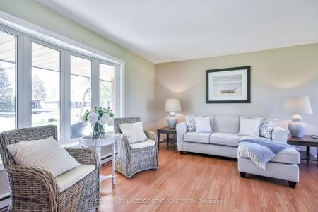 121 BAYSHORE DRIVE, Ramara, Ontario L0K 1B0, Canada