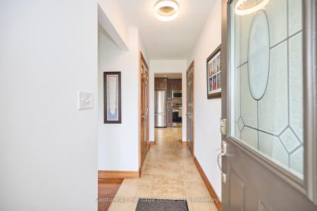 7 HUNTINGTON LANE, St. Catharines, Ontario L2S 3J5, Canada