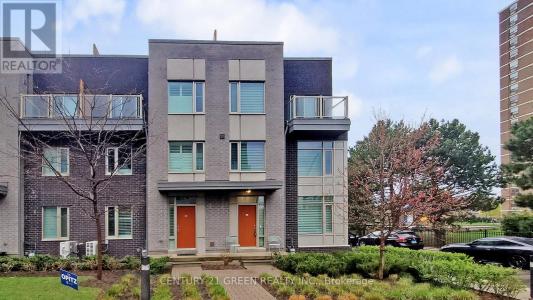 18 APPLEWOOD LANE, Toronto (etobicoke West Mall), Ontario M9C 0C1, Canada