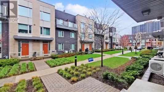 18 APPLEWOOD LANE, Toronto (etobicoke West Mall), Ontario M9C 0C1, Canada
