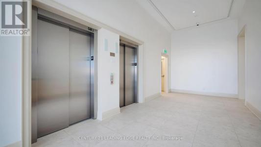 101 CATHEDRAL HIGH STREET, Markham (cathedraltown), אונטריו L6C 0P1, קנדה 