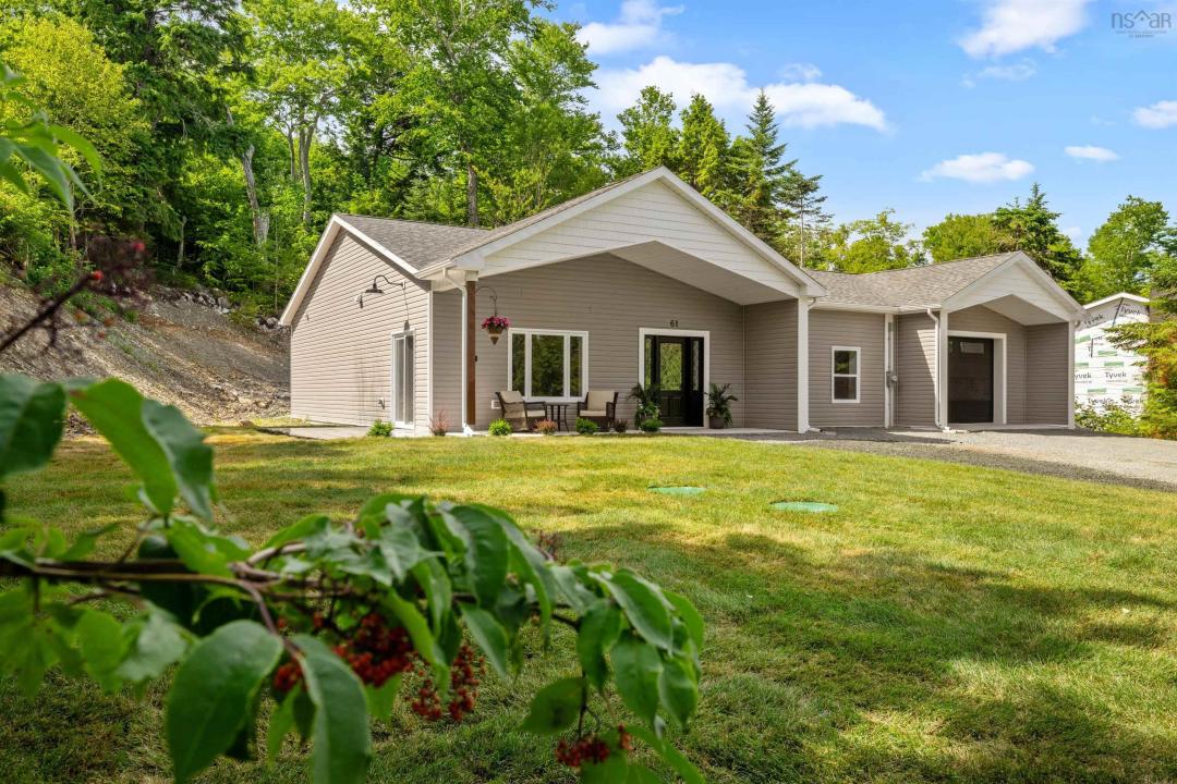61 ARBOR HILL, Lake Echo, Nova Scotia B3E 1A4, Canada