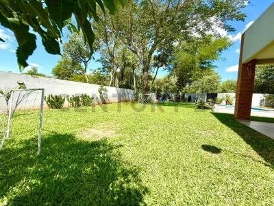 Calle Laguna azul , San Bernardino, Cordillera 00001, Paraguay