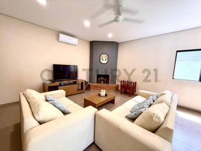 Calle Laguna azul , San Bernardino, Cordillera 00001, Paraguay