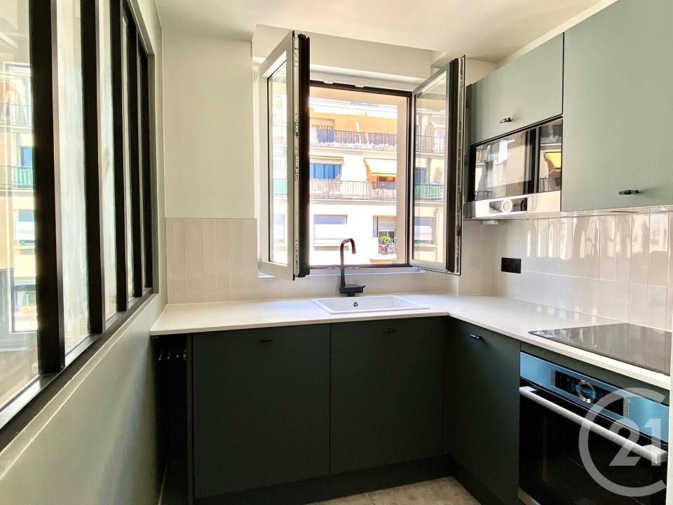 小物 DEUXIEMECLASSE.L' Appartement.IENA.plage Iéna - Charming 1 bedroom apartment along the prestigious
