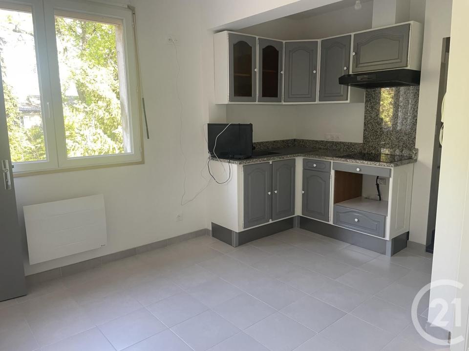Montpon Menesterol, Akwitania 24700, Francja