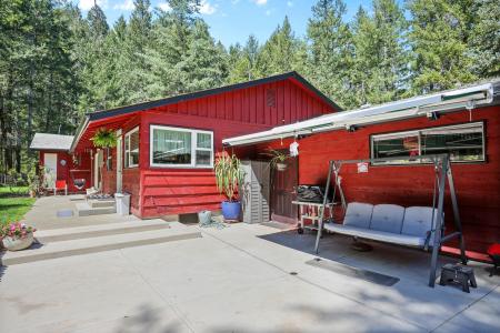 7077 Rockydale Road, Cave Junction, Oregón 97523, Estados Unidos