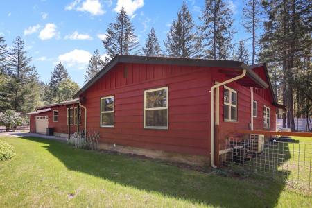 7077 Rockydale Road, Cave Junction, Oregón 97523, Estados Unidos