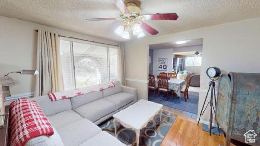 983 E ANTELOPE DR N, Layton, Utah 84040, Estados Unidos