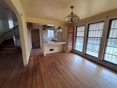 10606 S Vernon Avenue, Chicago, Illinois 60628, USA