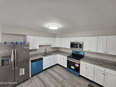 24 West Houston Avenue, Montgomery, 宾夕法尼亚州 17752, 美国