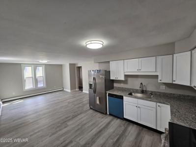 24 West Houston Avenue, Montgomery, 宾夕法尼亚州 17752, 美国
