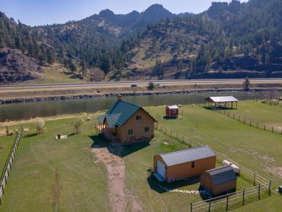 29 Missouri Overlook Drive, Cascade, Montana 59421, USA