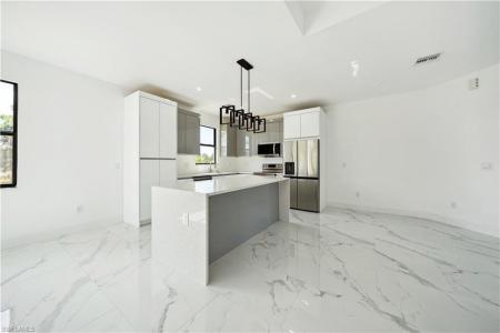 4309 NW Avenue, Cape Coral, Florida 33993, USA