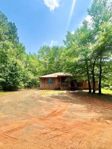 169 Private Road 6069, San Augustine, Texas 75972, USA