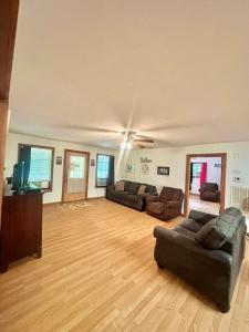 169 Private Road 6069, San Augustine, Texas 75972, USA