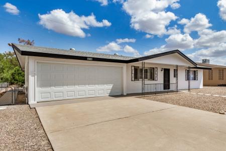 5818 E COLBY Street, Mesa, Arizona 85205