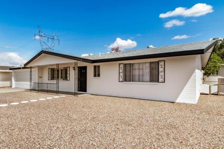 5818 E COLBY Street, Mesa, Arizona 85205