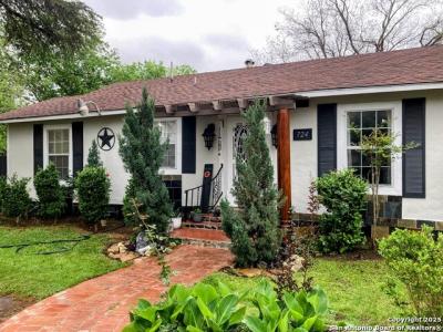 724 Holmgreen, San Antonio, Texas 78220, USA