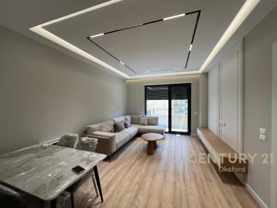 Liqeni i Thatë, Tirana, Albania