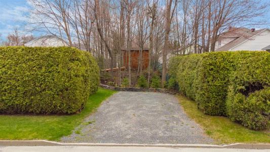 Rue Barrette, Sherbrooke (Les Nations), 魁北克省 J1L 1T8, 加拿大