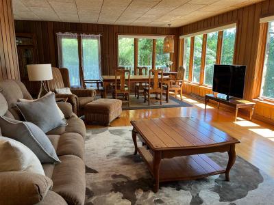 620-624 Ch. de Ste-Anne-des-Lacs, Sainte-Anne-des-Lacs, Québec J0R 1B0, Canada