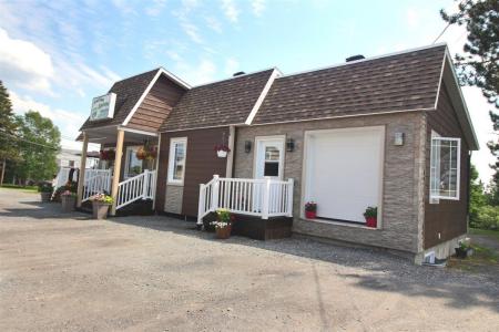 109 Rue St-Charles, Saint-Louis-du-Ha! Ha!, Québec G0L 3S0, Canada
