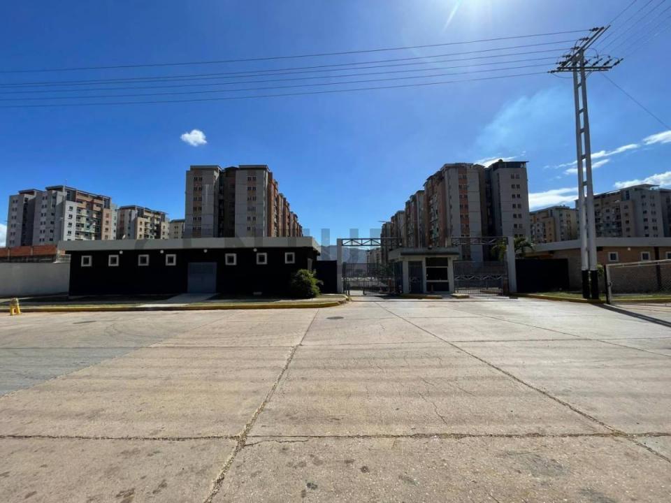 Urbanizacion ciudad Monte Mayor Monte Mayor, San Diego, Carabobo 2003, Venezuela