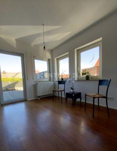 Oberursel, Hessen 61440, Germany