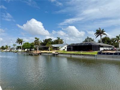 714 SW 39th Street, Cape Coral, 佛罗里达州 33914, 美国
