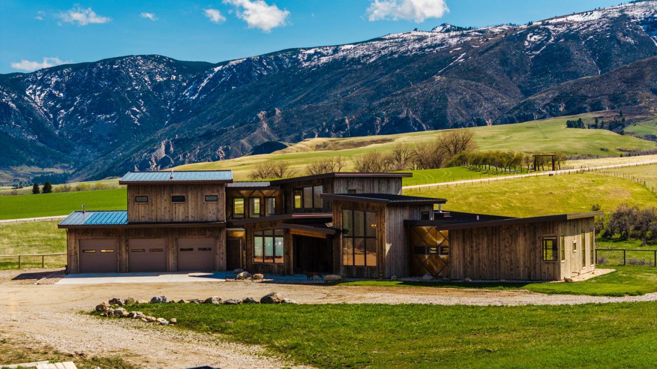 838 HWY 335, Big Horn, Wyoming 82833