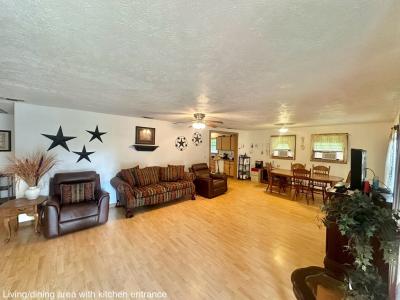 621 County Road 105, San Augustine, Texas 75972, USA