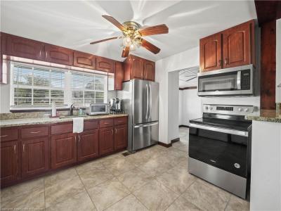 606 E Cornell Street, Avon Park, Florida 33825, Stati Uniti