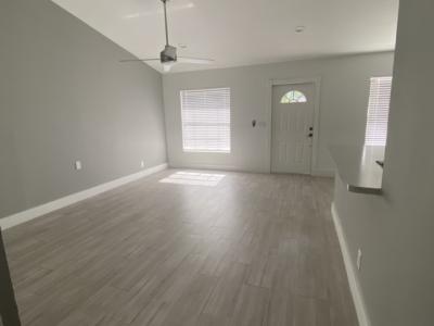 1323 Denlow Lane, Royal Palm Beach, Florida 33411, Estados Unidos