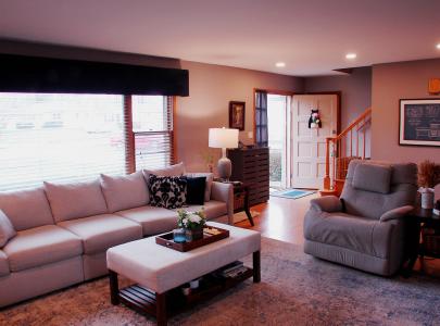 571 Dawn Circle, Grayslake, Illinois 60030