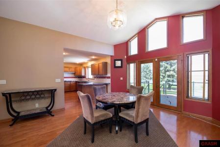 52084 190th Lane, Lake Crystal, Minnesota 56055