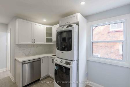 17 CARFRAE CRESCENT, London South, Ontario N6C 4A8, CANADÁ